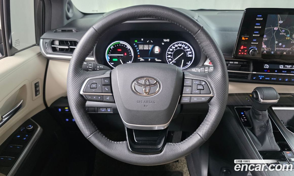 Toyota Sienna 2.5 Hybrid 2WD