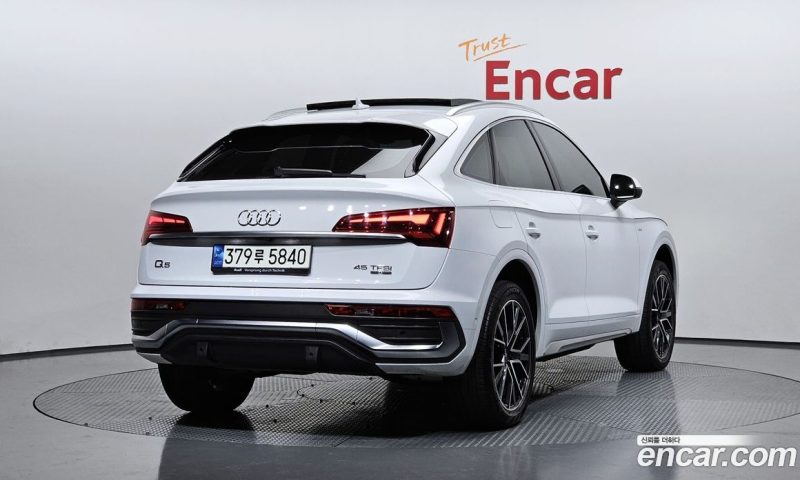 Audi Q5 45 TFSI Quattro Premium Sportback