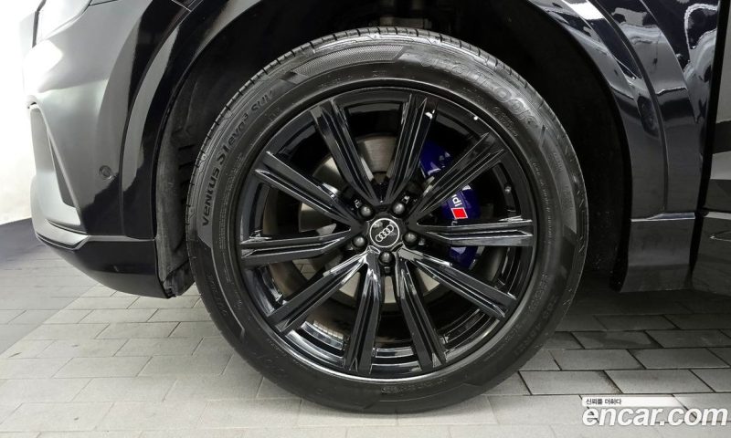 Audi Q8 55 TFSI Quattro Premium