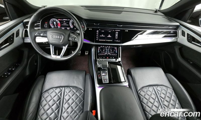 Audi Q8 55 TFSI Quattro Premium