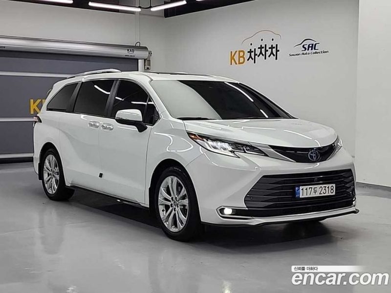Toyota Sienna 2.5 Hybrid 2WD