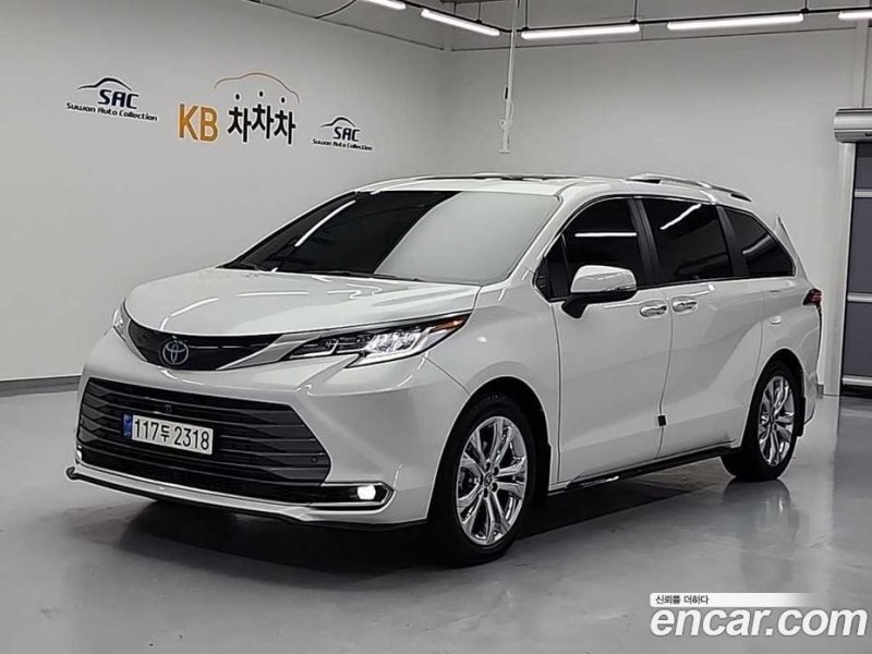 Toyota Sienna 2.5 Hybrid 2WD
