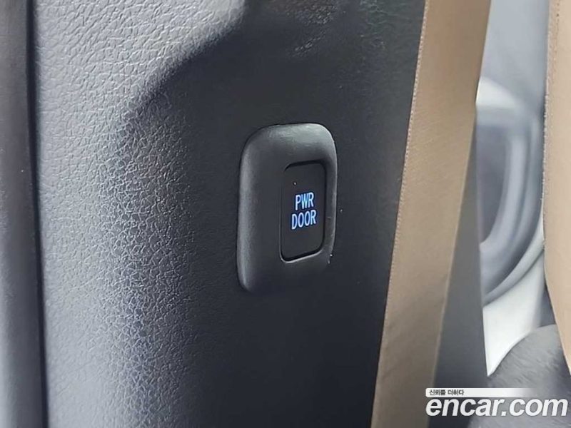 Toyota Sienna 2.5 Hybrid 2WD