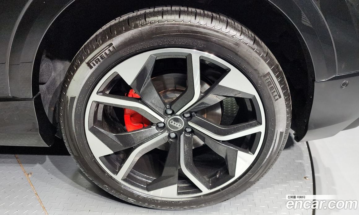 Audi Q8 55 TFSI Quattro Premium