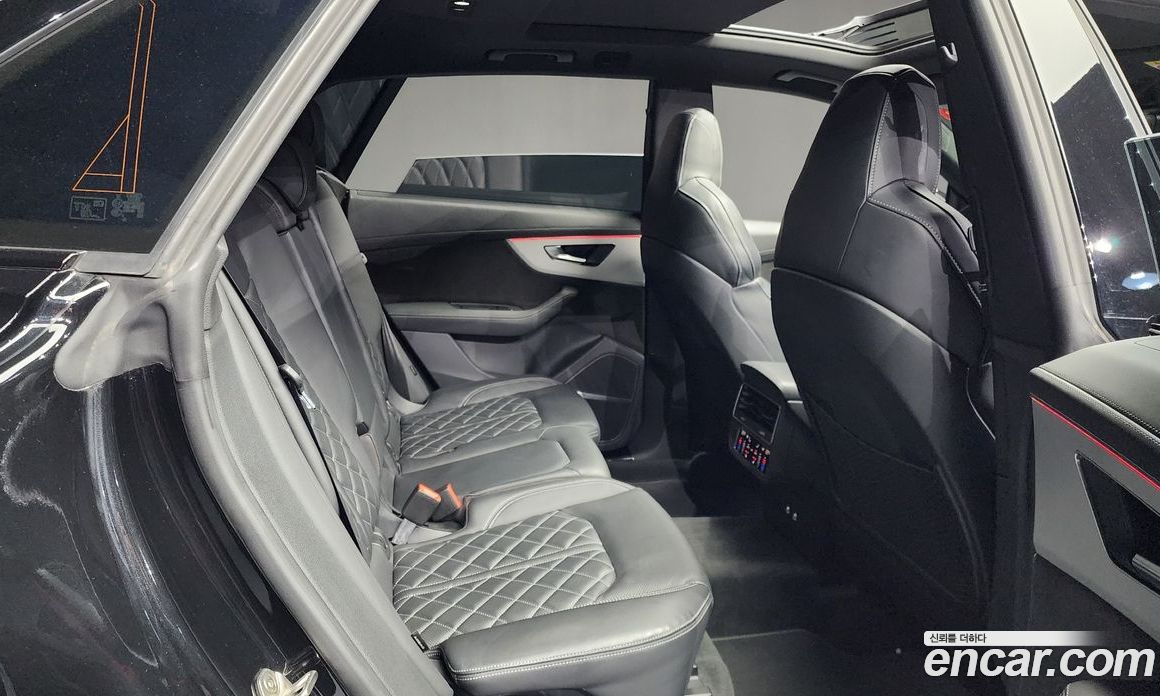 Audi Q8 55 TFSI Quattro Premium