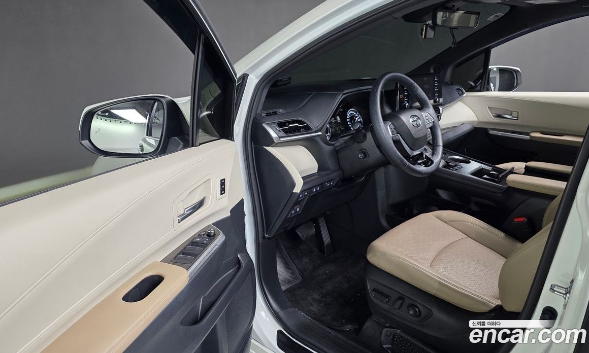 Toyota Sienna 2.5 Hybrid AWD