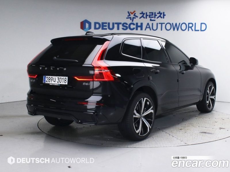 Volvo XC60 B6 R-Design