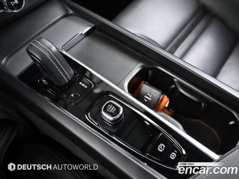 Volvo XC60 B6 R-Design