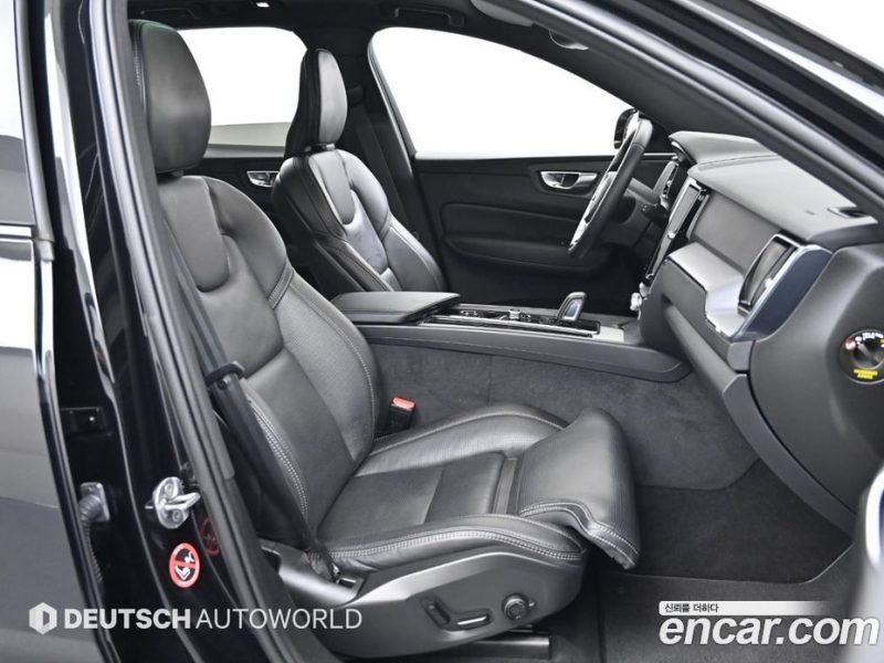 Volvo XC60 B6 R-Design