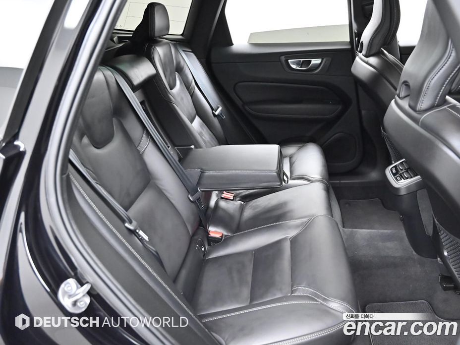 Volvo XC60 B6 R-Design
