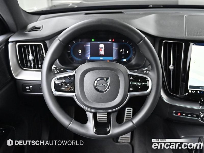 Volvo XC60 B6 R-Design