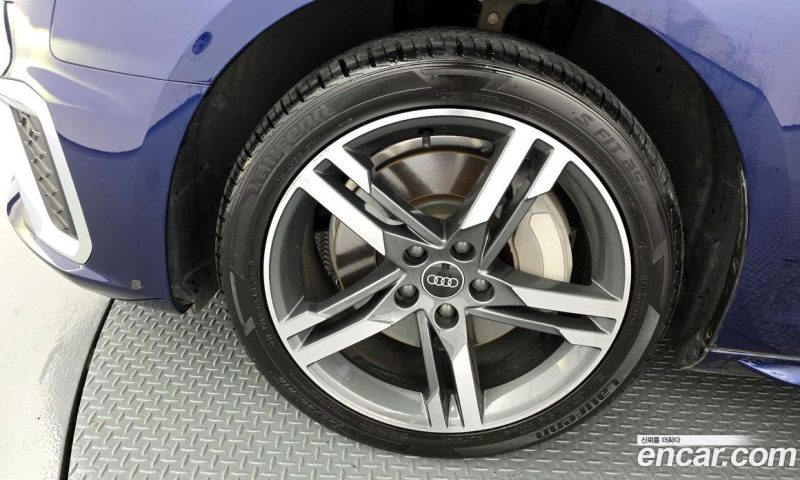 Audi A4 45 TFSI Quattro Premium