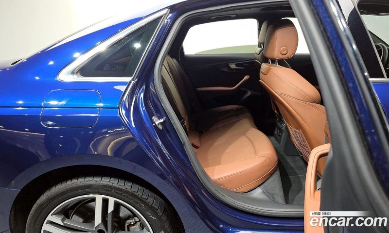 Audi A4 45 TFSI Quattro Premium