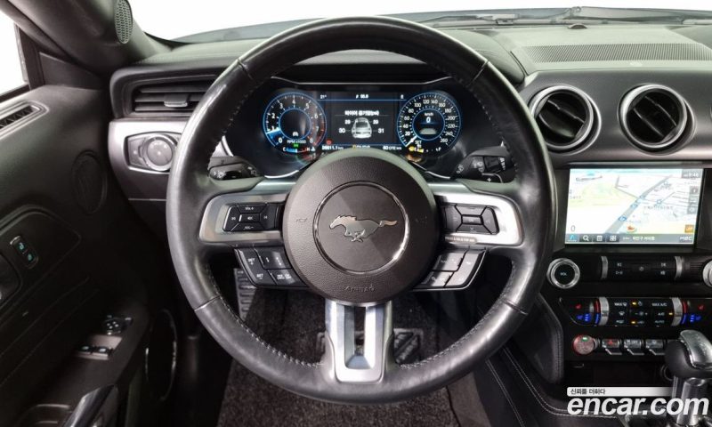 Ford Mustang Coupe