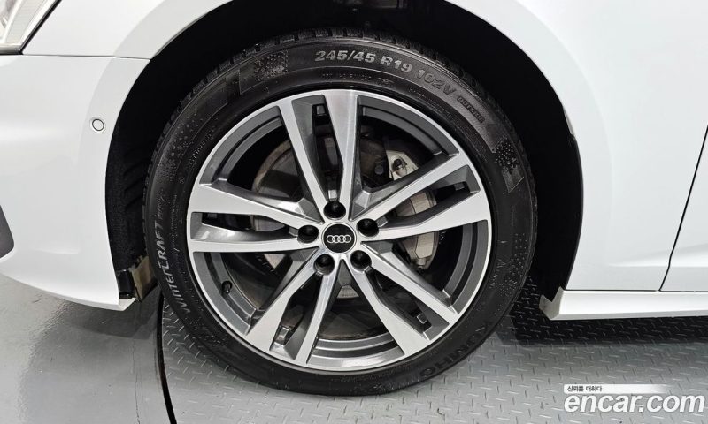 Audi A6 45 TFSI Premium