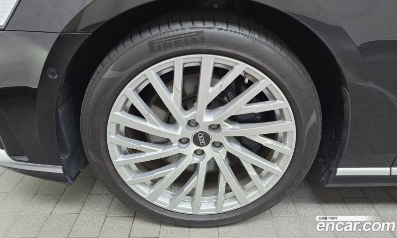 Audi A8 55 TFSI Quattro LWB