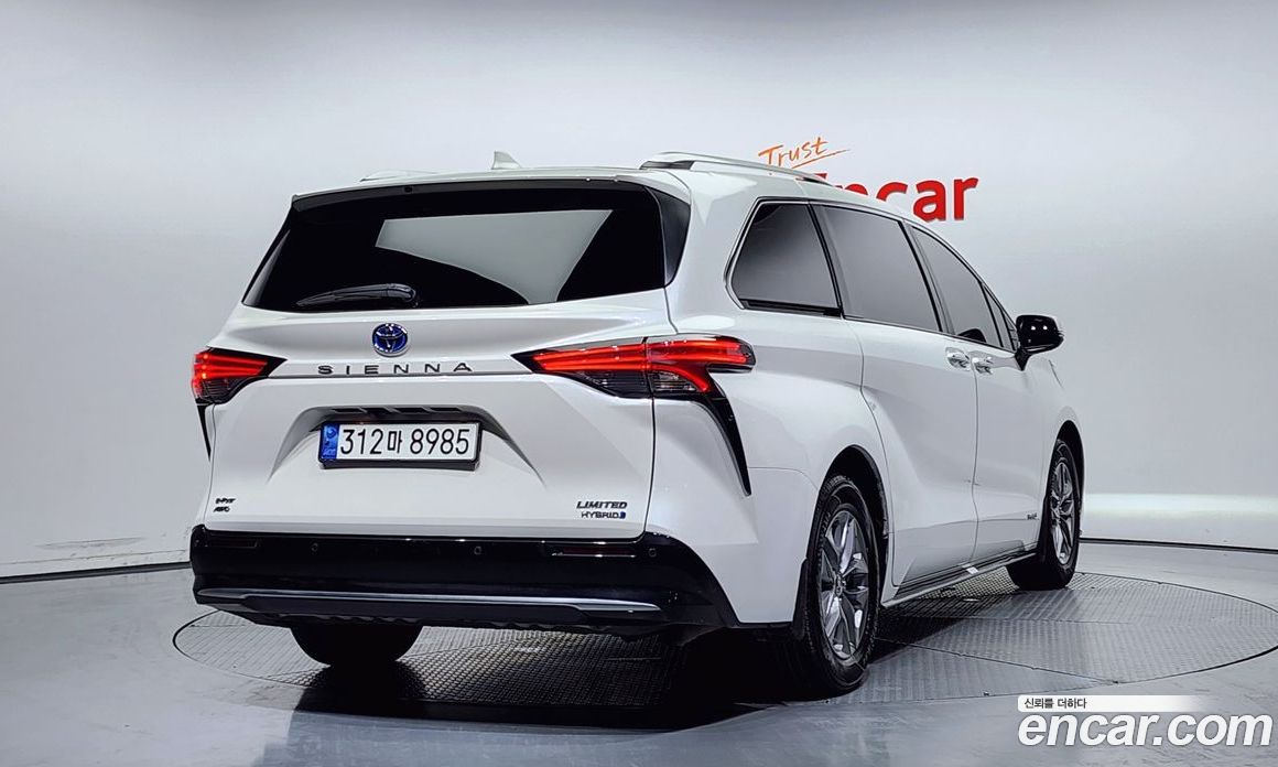Toyota Sienna 2.5 Hybrid AWD