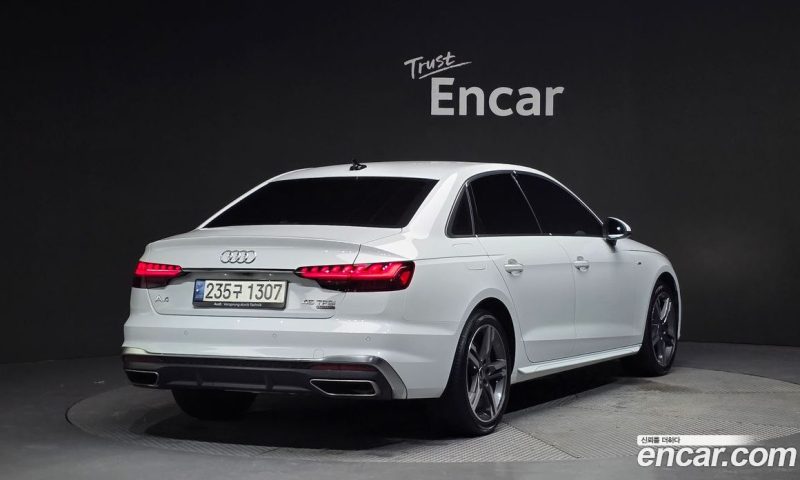 Audi A4 45 TFSI Quattro Premium