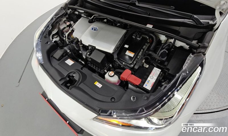 Toyota Prius 1.8 E