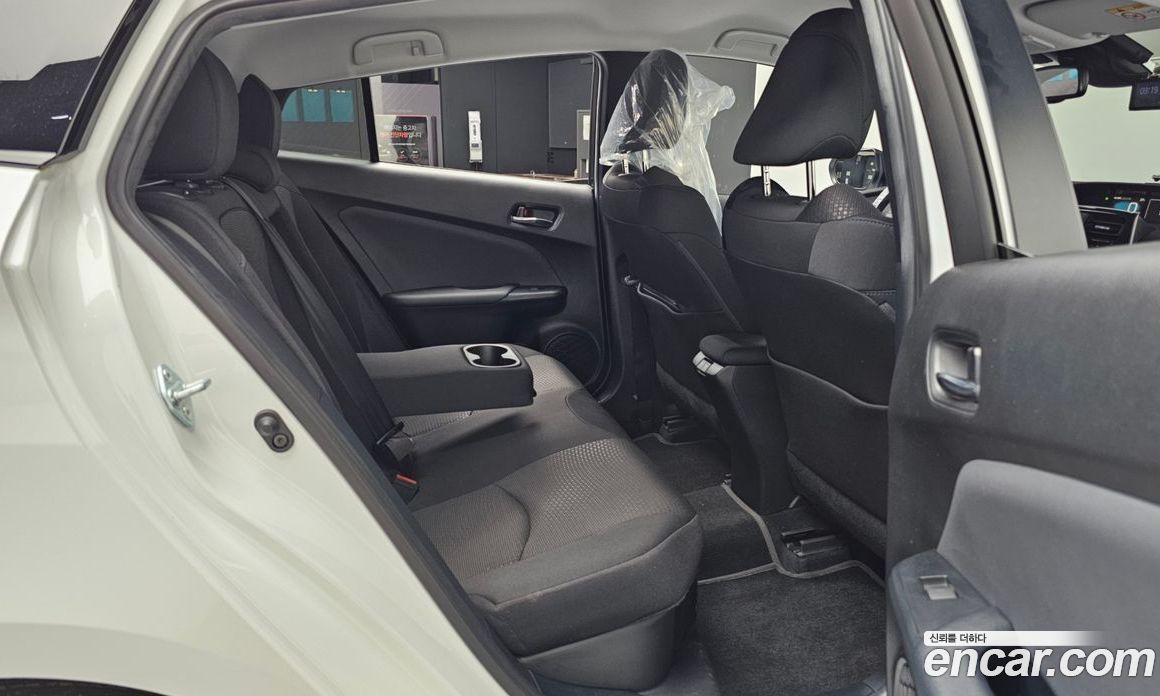 Toyota Prius 1.8 E