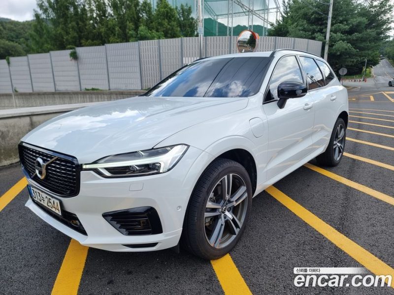 Volvo XC60 T8 R-Design