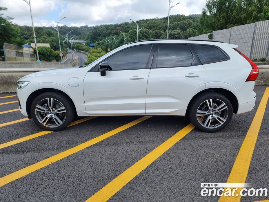 Volvo XC60 T8 R-Design