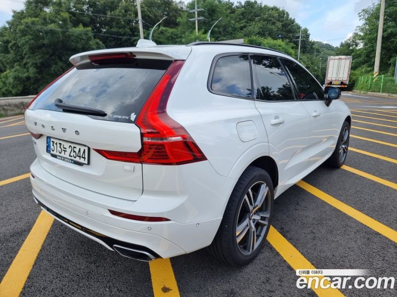 Volvo XC60 T8 R-Design