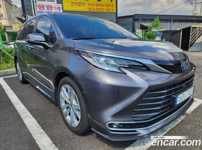 Toyota Sienna 2.5 Hybrid 2WD