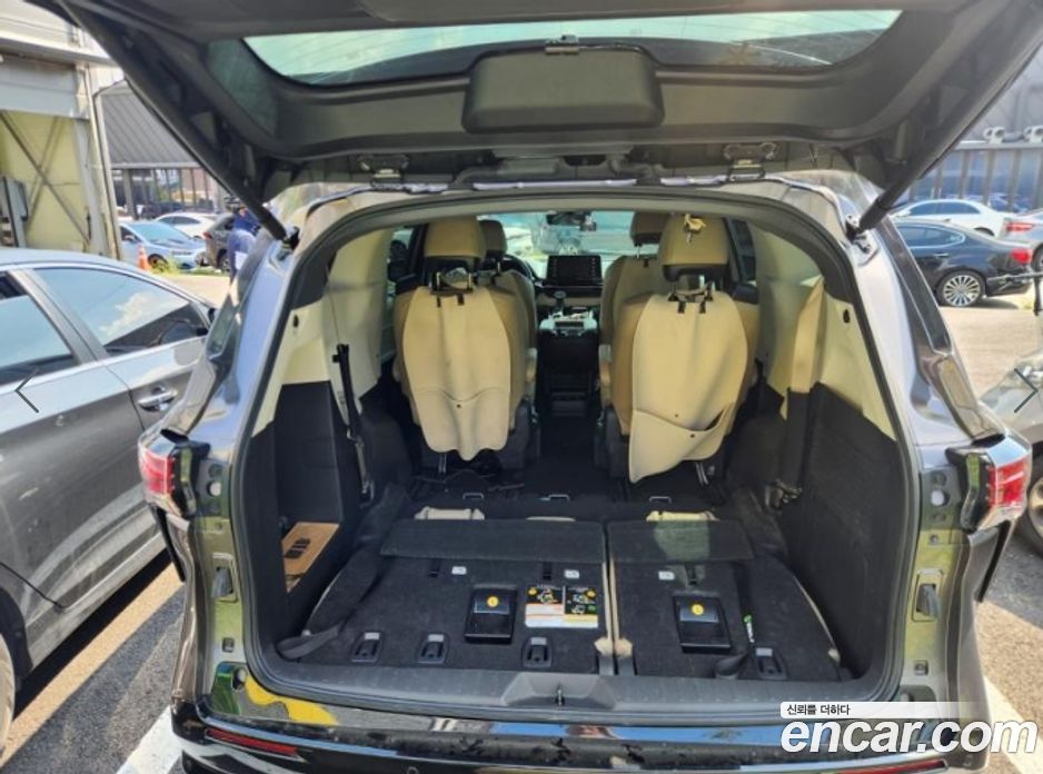 Toyota Sienna 2.5 Hybrid 2WD