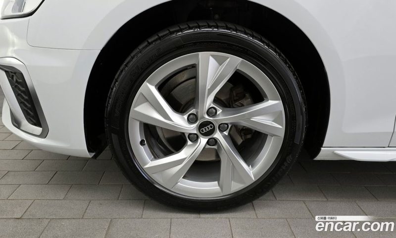 Audi A4 40 TFSI Premium