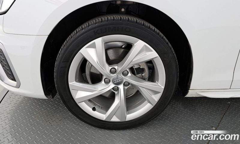 Audi A4 40 TFSI Premium