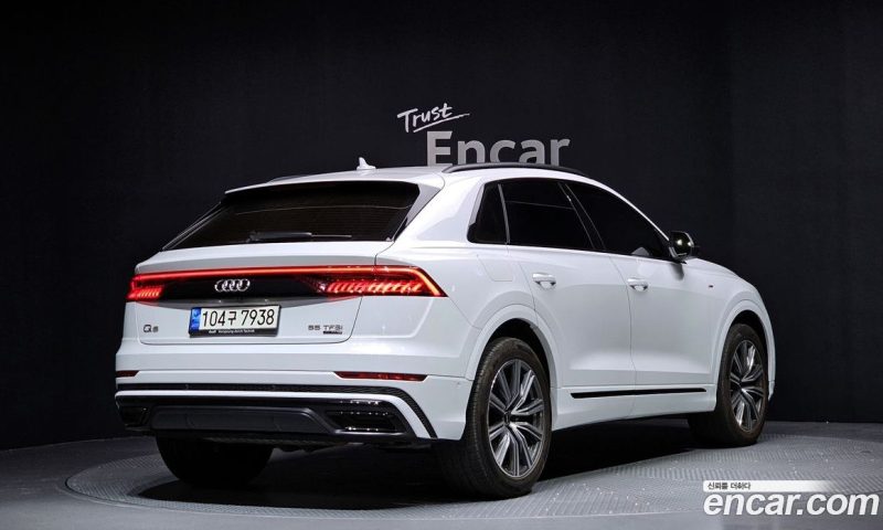 Audi Q8 55 TFSI Quattro Premium