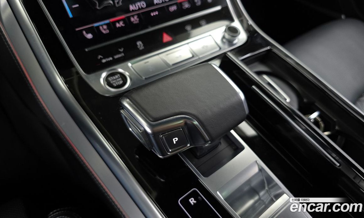 Audi Q8 55 TFSI Quattro Premium