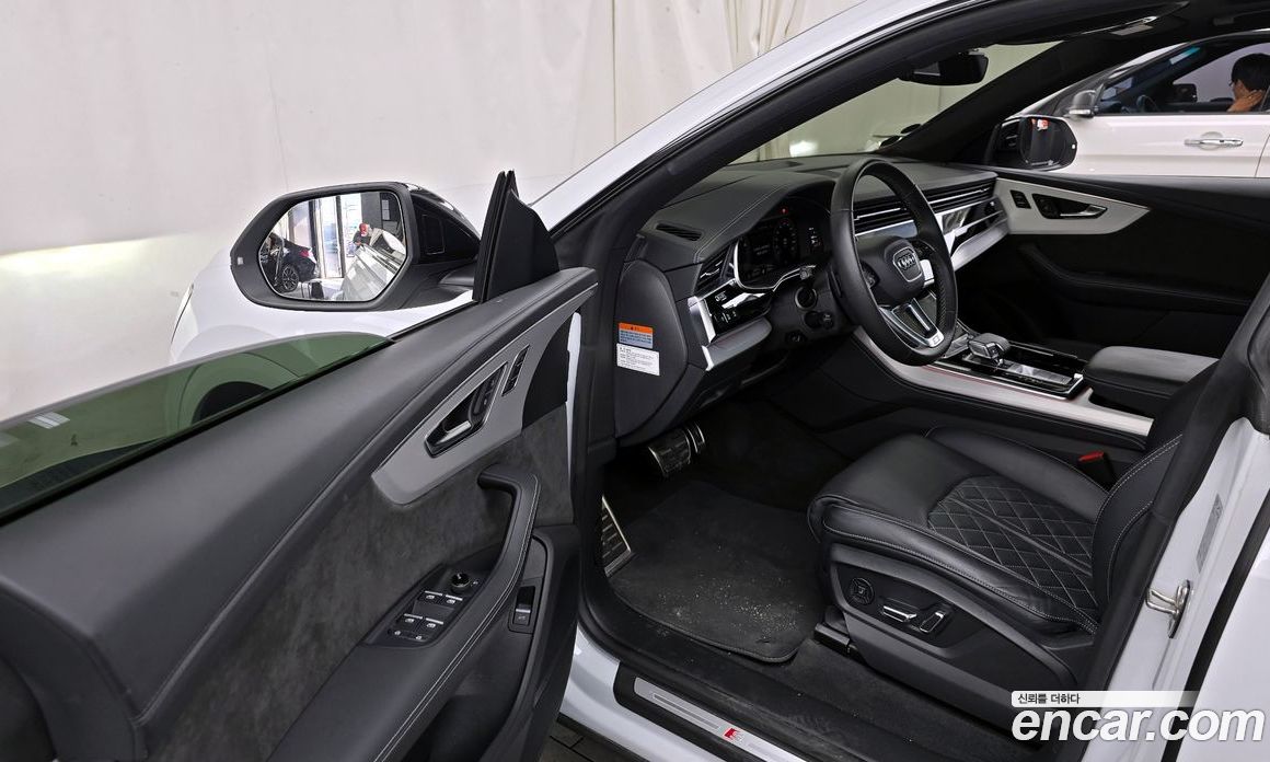 Audi Q8 55 TFSI Quattro Premium