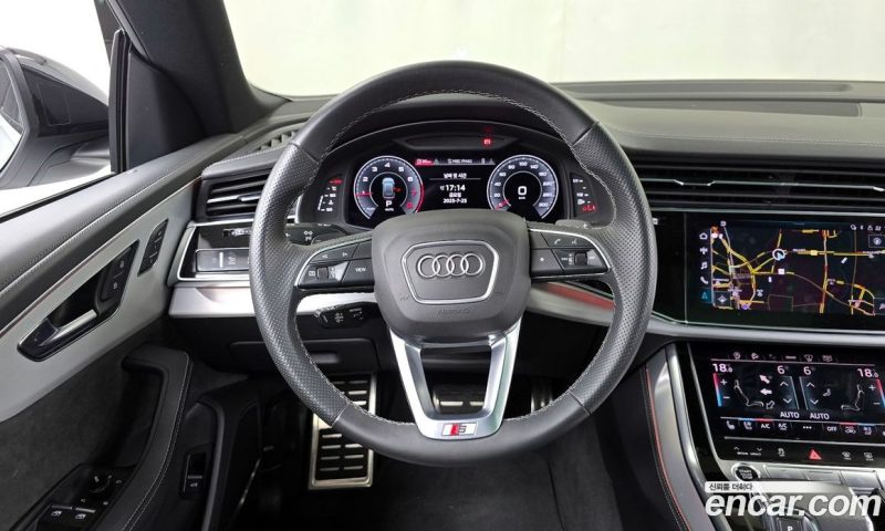 Audi Q8 55 TFSI Quattro Premium