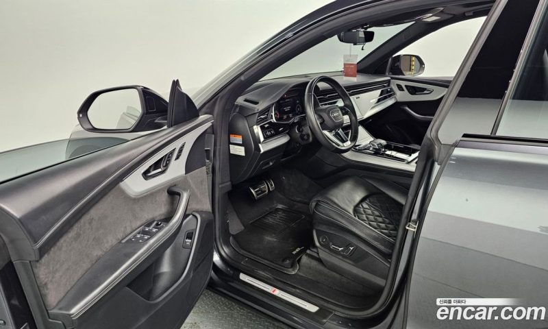 Audi Q8 55 TFSI Quattro Premium