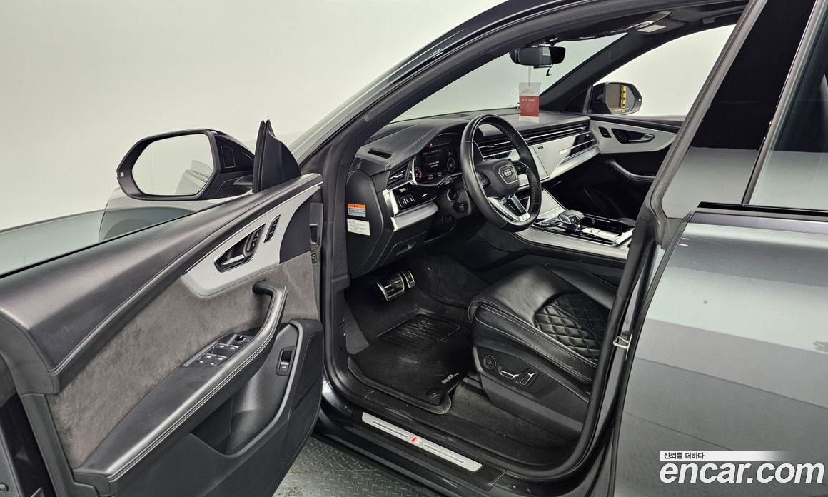 Audi Q8 55 TFSI Quattro Premium