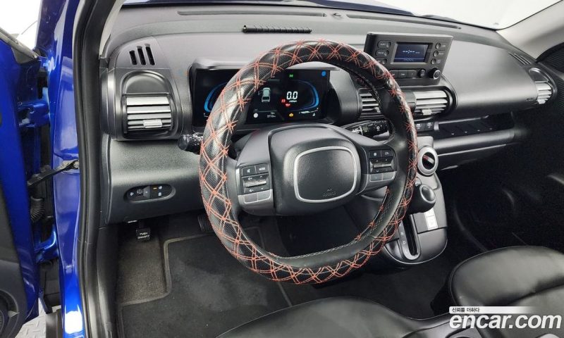 Hyundai Casper Van