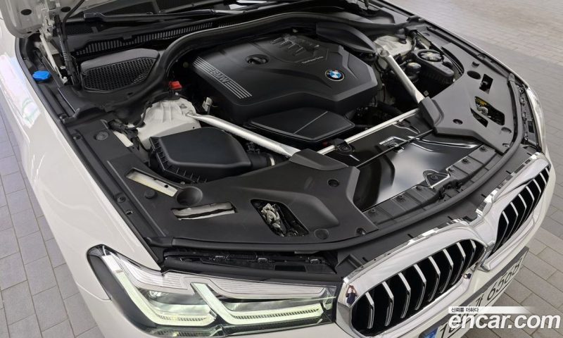 BMW 5-Series i530 M Sport Package