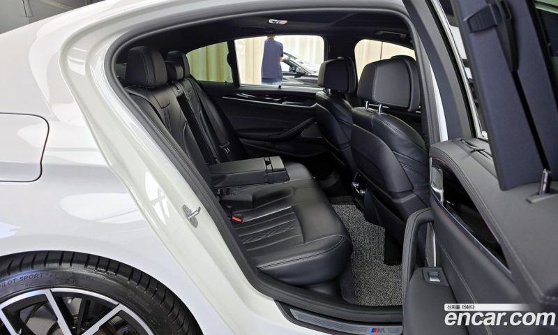 BMW 5-Series i530 M Sport Package
