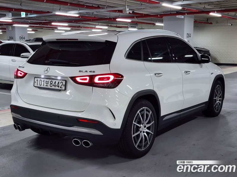 Mercedes Benz GLA-Class GLA45 AMG 4MATIC+