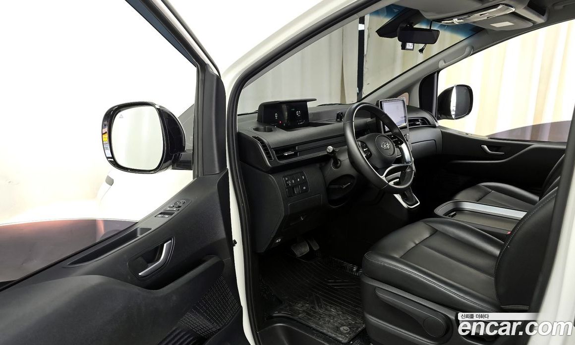 Hyundai Staria Cargo 5-Seater
