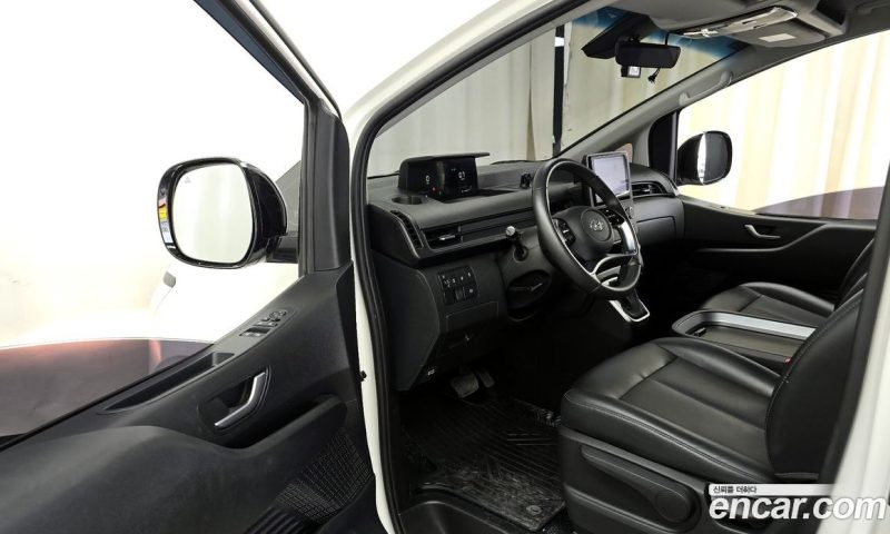Hyundai Staria Cargo 5-Seater