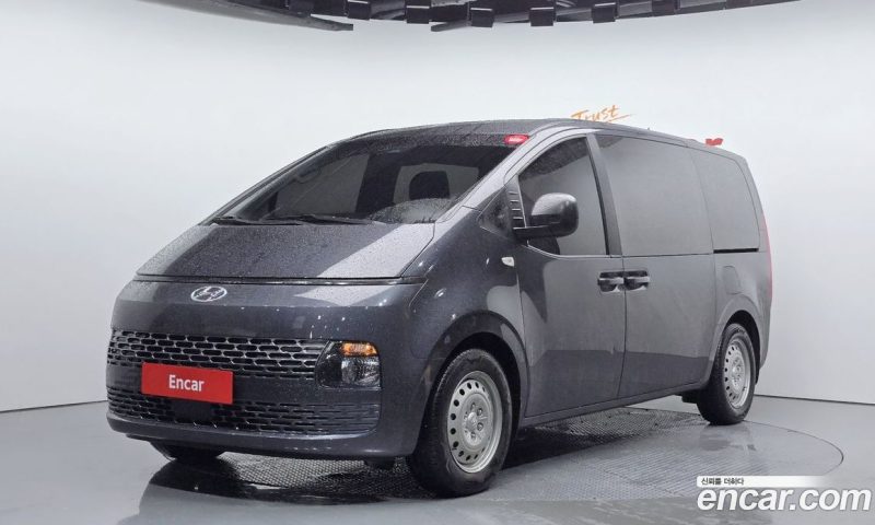 Hyundai Staria Tourer 11-Seater