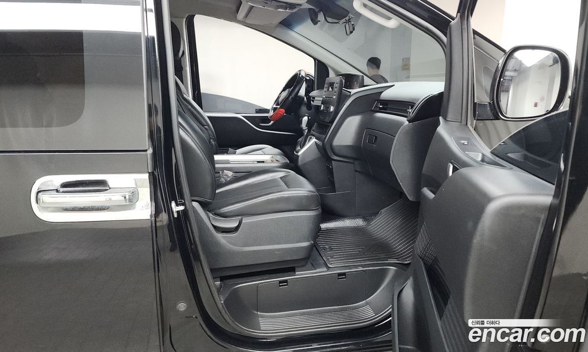 Hyundai Staria Cargo 5-Seater