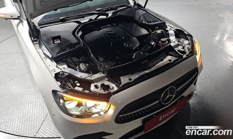 Mercedes Benz E-Class E220d 4MATIC AMG Line