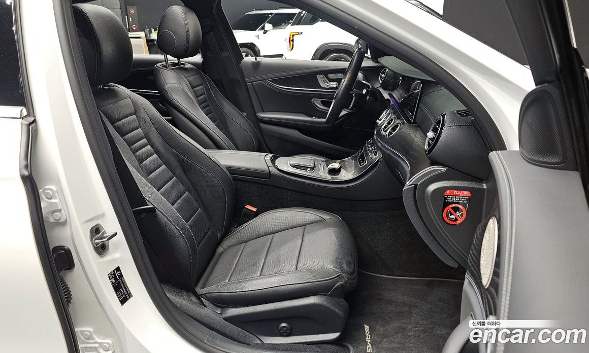 Mercedes Benz E-Class E220d 4MATIC AMG Line