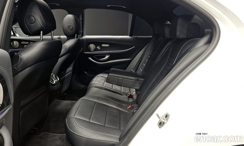 Mercedes Benz E-Class E220d 4MATIC AMG Line