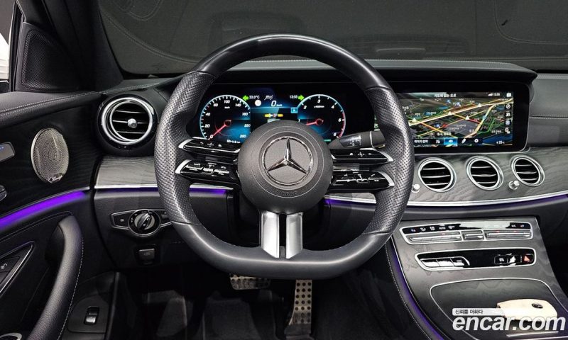 Mercedes Benz E-Class E220d 4MATIC AMG Line