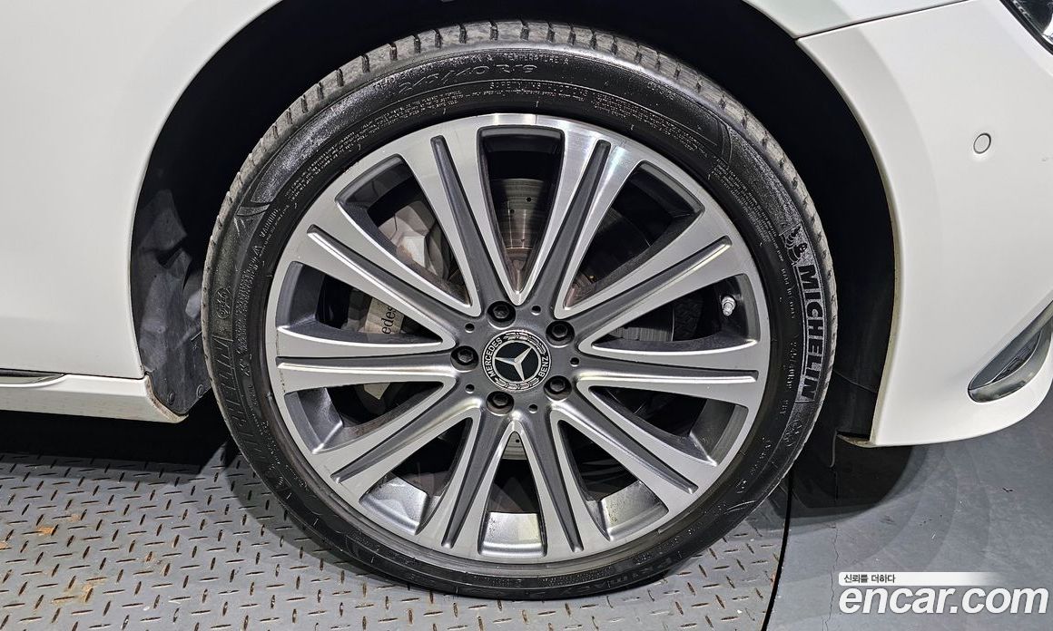 Mercedes Benz E-Class E450 4MATIC Exclusive